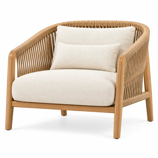 Sillón con estructura abierta con detalles de líneas verticales, beige y marrón